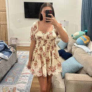 Cute floral dress!